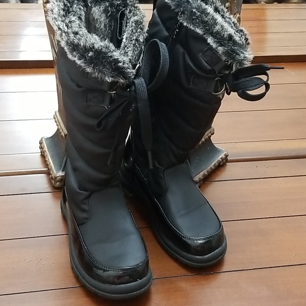 🖤 TOTES BOOTS